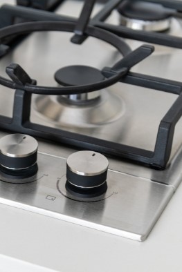 Stainless steel kitchen appliance and oven with gas stove top